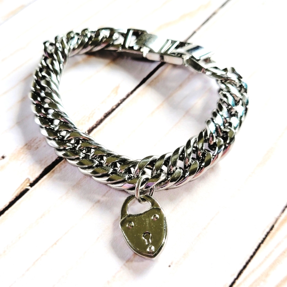 Stella and Dot Lock Bracelet